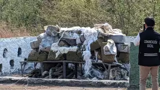 Incineran 389 kilos de drogas aseguradas en Campeche