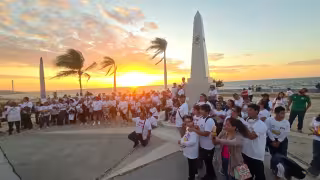 Caminata por la Inclusión en Campeche reúne a decenas en el Malecón