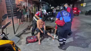 Elementos de Seguridad Pública y paramédicos atendieron una riña familiar en la colonia Tacubaya, en Ciudad del Carmen, donde dos personas resultaron lesionadas