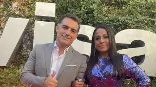 La cantante tuvo que sentarse en el escenario debido a que no podía respirar bien