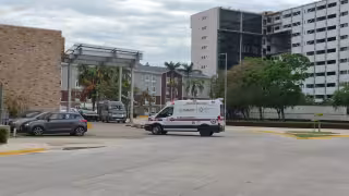 Empleada sufre descarga eléctrica en hotel de Plaza Altum en Ciudad del Carmen