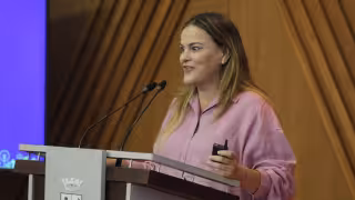 Cecilia Patrón se mantiene al tanto de la deforestación en Cholul