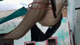 Los fieles se preparan para realizar las reparaciones