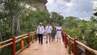 Andrés Manuel López Obrador y Claudia Sheinbaum recorren el Hotel Tren Maya Tulum