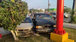 Los heridos fueron valorados en el sitio por paramédicos y luego se les trasladó