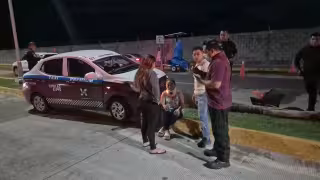 Tres vehículos protagonizaron un aparatoso carambolazo en Ciudad del Carmen.