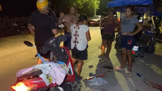 Vecinos detienen a conductor tras fuerte choque