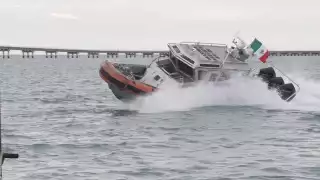 La cantidad de elementos navales dispuestos por el Gobierno Federal para custodiar la Sonda de Campeche son mil 233.