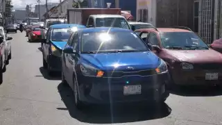 Más de 10 autos esperaban que se resolviera el accidente de tránsito