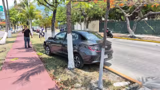 Distracción al volante termina en aparatoso choque en Ciudad del Carmen.
