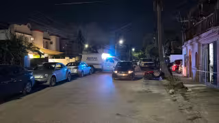 Servicios Periciales llegó a la escena del crimen para hacer el levantamiento.