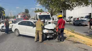 Accidente en Campeche deja conductor lesionado
