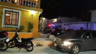 Varios de los agresores escaparon ahcia la playa