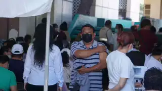 Desde un día antes los docentes empezaron a llegar a sus puntos de vacunación para recibir la segunda dosis