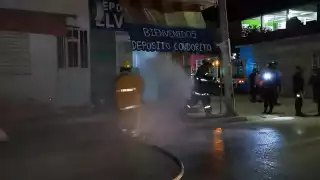 Los presuntos delincuentes dejaron un mensaje amenazante