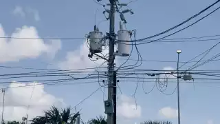 Ante los daños de aparatos electrónicos, vecinos han tenido que gastar más dinero en reparaciones