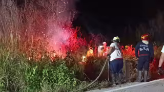 Incendio en manglar de Sisal amenaza la red de agua potable de Hunucmá