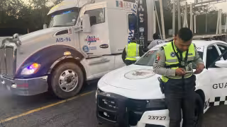 Empresarios de Ciudad del Carmen enfrentan una crisis agravada por el impago de Pemex.