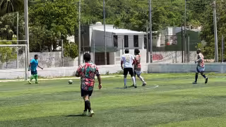 Corporativo R y Champagne FC continúan invictos tras cuatro jornadas de la Liga de Medios de Comunicación de Campeche.