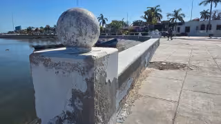 Dos kilómetros del malecón requieren mantenimiento urgente