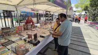 Feria del Libro en Ciudad del Carmen cierra con bajas ventas