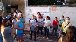 La maestra presenta incapacidades por supuestas cirugías y tratamientos clínicos