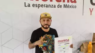 El cuerpo de Pedro Carrizales “El Mijis” llegó este jueves a San Luis Potosí, su lugar natal, donde fue recibido por sus amigos y familiares