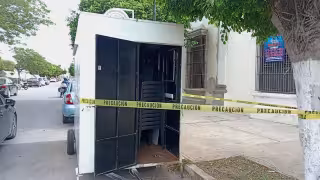 Los ladrones forzaron la cerradura en horas de la madrugada