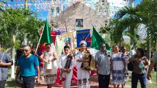 Tras la misa se realizó el recorrido de los estandartes.