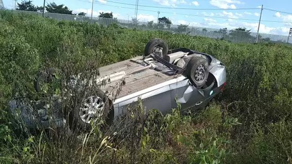 Los turistas resultaron con ligeros golpes