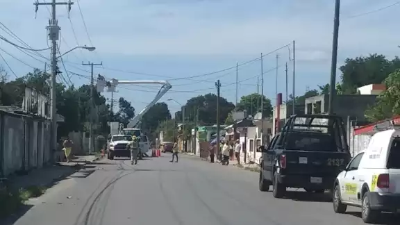 Policías de la SSP Yucatán tuvieron que mantenerse en el sitio para evitar mayores incidentes Policías de la SSP Yucatán tuvieron que mantenerse en el sitio para evitar mayores incidentes
