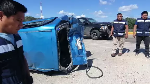 Los 4 lesionados fueron trasladados al IMSS Bienestar ubicado en la capital de Calkiní Los 4 lesionados fueron trasladados al IMSS Bienestar ubicado en la capital de Calkiní