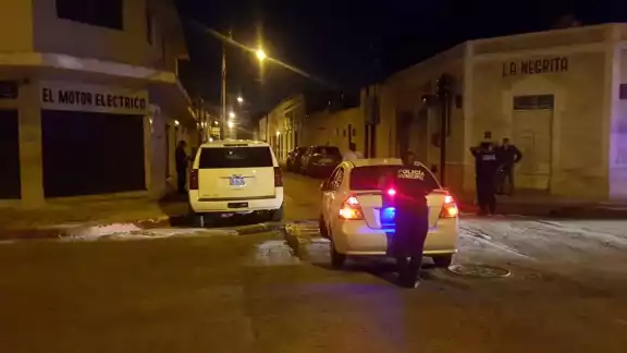 Los dos vehículos resultaron con daños materiales Los dos vehículos resultaron con daños materiales