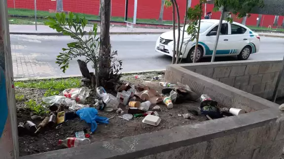 Lamentablemente la generación de basura se considera como uno de los problemas ambientales más grandes de esta sociedad Lamentablemente la generación de basura se considera como uno de los problemas ambientales más grandes de esta sociedad