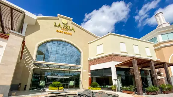 Usuarios cuestionaron la seguridad en Plaza La Isla en Mérida Usuarios cuestionaron la seguridad en Plaza La Isla en Mérida
