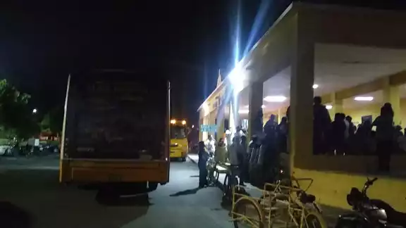 Habitantes de Mérida retienen unidades de la línea Minis 2000 por mal funcionamiento Habitantes de Mérida retienen unidades de la línea Minis 2000 por mal funcionamiento