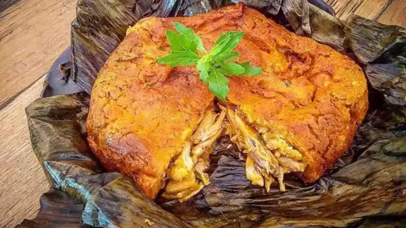 El pib es un platillo tradicional para celebrar el Día de Muertos