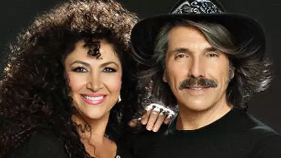 Amanda Miguel y Diego Verdaguer ya son abuelos; su hija Ana Victoria se convirtió en madre de un niño, tras 38 horas de parto.
Amanda Miguel y Diego Verdaguer ya son abuelos; su hija Ana Victoria se convirtió en madre de un niño, tras 38 horas de parto.