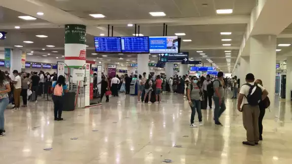 Aerolíneas como American Airlines, United Airlines y JetBlue tienen vuelos porgramados en el aeropuerto de Cancún Aerolíneas como American Airlines, United Airlines y JetBlue tienen vuelos porgramados en el aeropuerto de Cancún