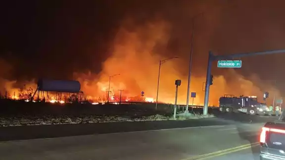 Incendio en Hawái deja decenas de víctimas mortales