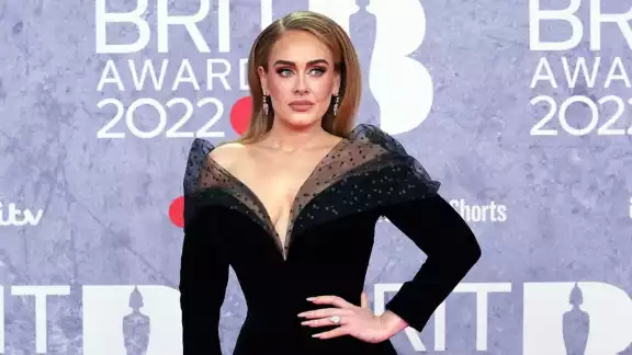 Adele comenzó a cantar a los tres años de edad Adele comenzó a cantar a los tres años de edad