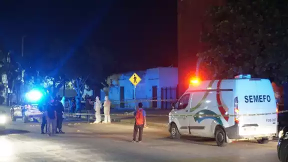 Los paramédicos llegaron al lugar para darle los primeros auxilios, peor ya no había nada quehacer