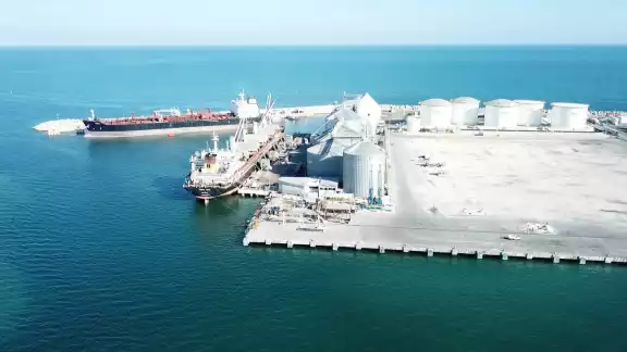 Con este proyecto podrán llegar cruceros de mayor tamaño y con mayor número de turistas, incrementando la derrama económica Con este proyecto podrán llegar cruceros de mayor tamaño y con mayor número de turistas, incrementando la derrama económica