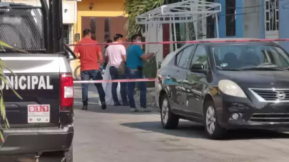 Este jueves una mujer fue apuñada cuando se dirigía a su trabajo en Ciudad del Carmen Este jueves una mujer fue apuñada cuando se dirigía a su trabajo en Ciudad del Carmen