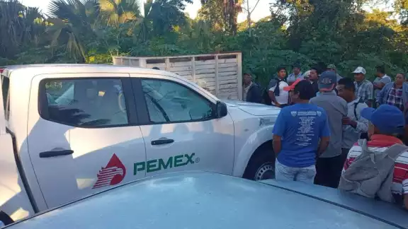 Los ejidatarios aseguran Pemex tampoco pone de su parte para solucionar el conflicto Los ejidatarios aseguran Pemex tampoco pone de su parte para solucionar el conflicto