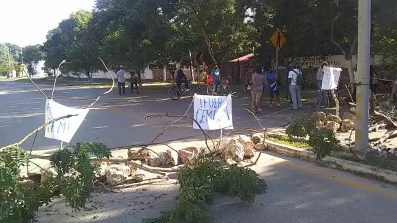 La entrada a Cholul permanece cerrada esta mañana La entrada a Cholul permanece cerrada esta mañana