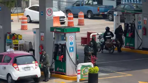 El estímulo fiscal para la cuota del impuesto especial sobre producción y servicios (IEPS) a las gasolinas y el diésel será del 100% El estímulo fiscal para la cuota del impuesto especial sobre producción y servicios (IEPS) a las gasolinas y el diésel será del 100%