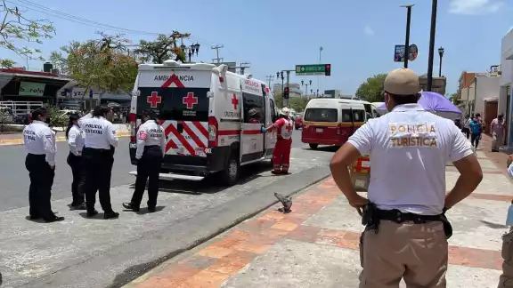 Tras discutir, el hombre golpeó a su pareja sin importar donde se encontraban