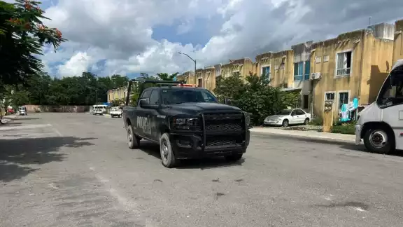 Elementos policiacos llegaron al lugar de los hechos.