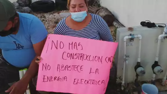 Los vecinos informaron que la energía eléctrica falla en su casas Los vecinos informaron que la energía eléctrica falla en su casas